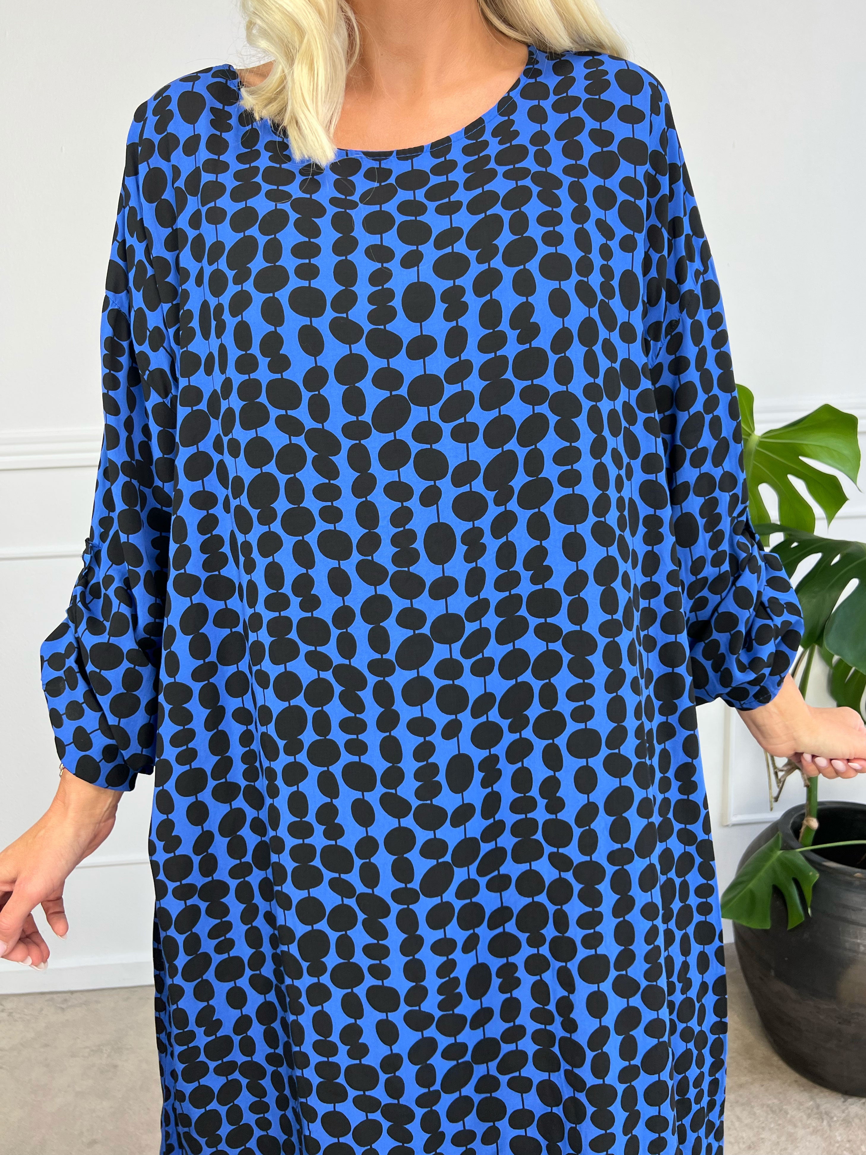 Dido - Sød let tunikakjole i viskose med prikker